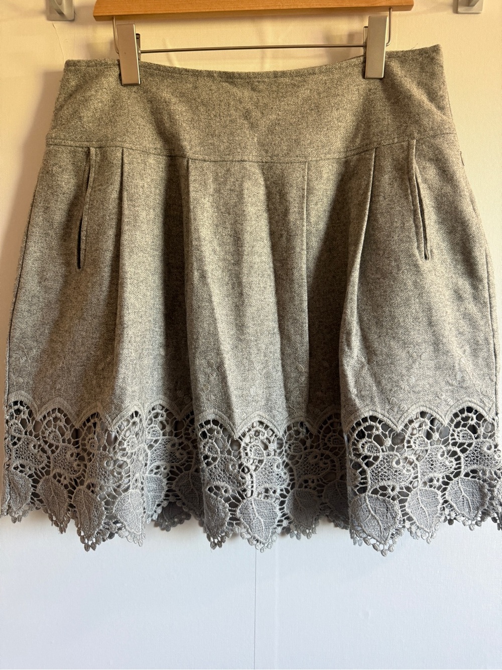 Tristan Size 14 Grey Wool Blend Pleated Skirt Crochet Lace Hem A-Line